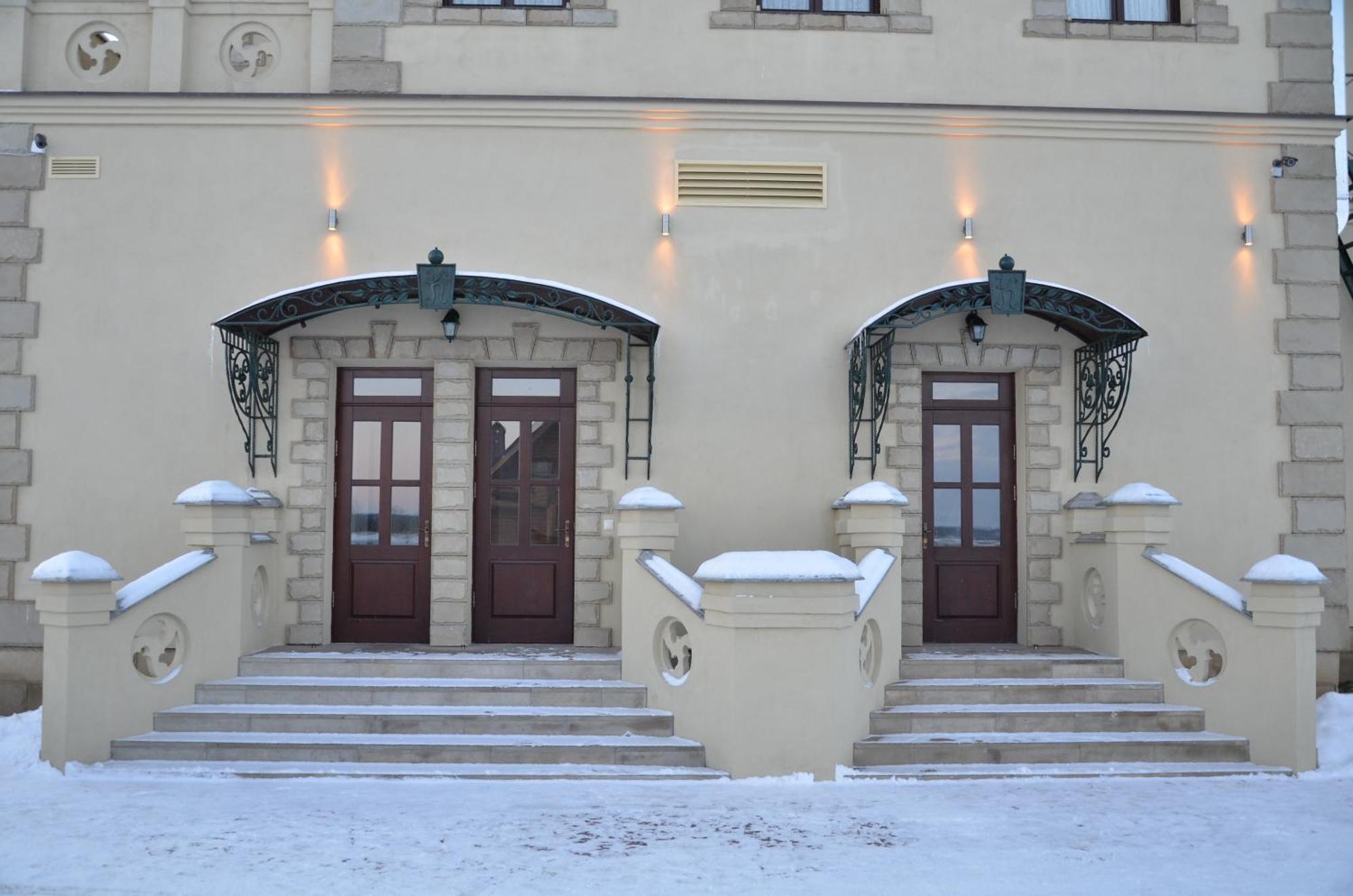 Chateau Royal Hotel Berezovka  المظهر الخارجي الصورة