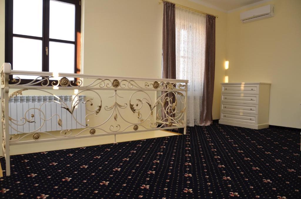 Chateau Royal Hotel Berezovka  الغرفة الصورة
